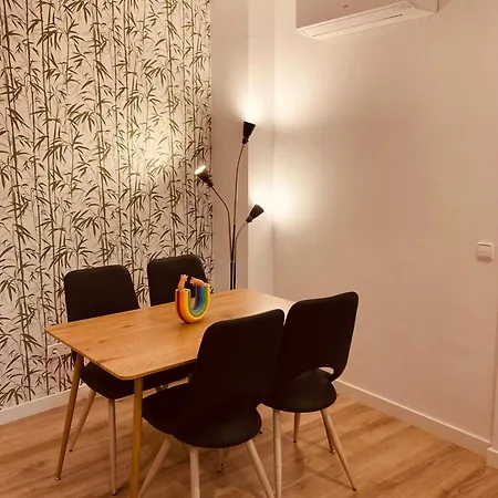 Apartamento En Plaza Del Pilar *